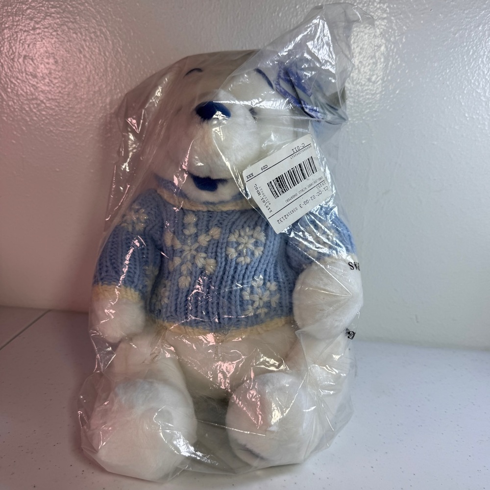 Vintage 2003 Disney Winnie the Pooh White Polar Bear 12" Snowflake Sweater NWT - Picture 3 of 13